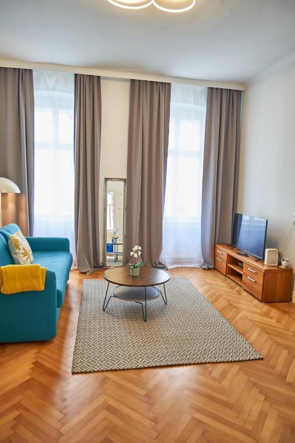 Renovated & Cozy - Close To Museumsquartier Vienna Exterior photo